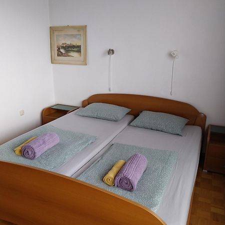Apartment Katrin Zirovnica Екстериор снимка
